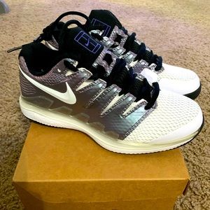 Women’s Air Zoom Vapor X Whitprp size 6.5